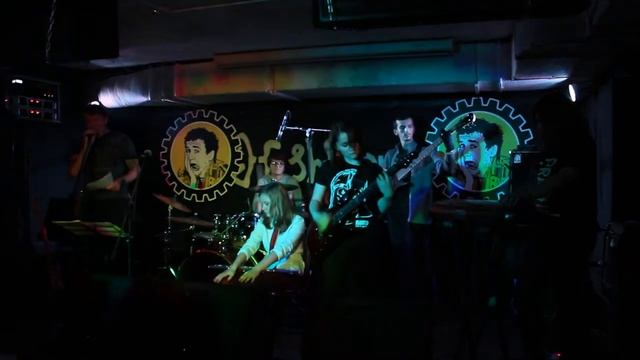 Юность злодеев греют СпеЦгости, песня №1, Fish Fabrique 22.11.13 смотреть онлайн