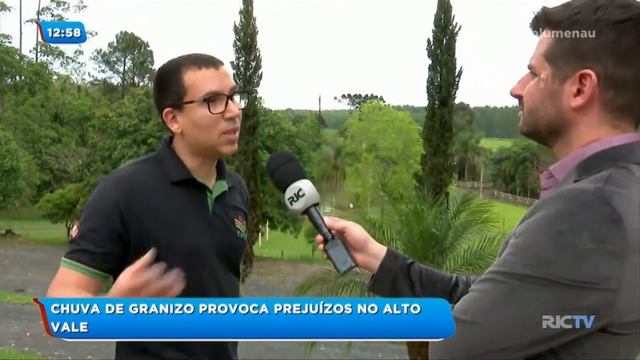 Chuva de granizo provoca prejuízos no Alto Vale Completa смотреть онлайн