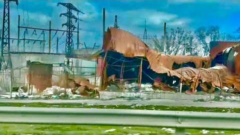 Мы пробираемся через посты и мимо пулеметов к цели, нужно успеть засветло, вспоминаем что пережили. смотреть онлайн