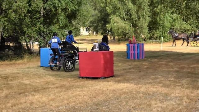 2022 08 21 - Erika Gustafsson - Maraton Hinder 1 смотреть онлайн