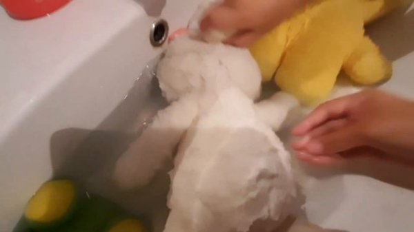 Купаемся с зайчиком и с уткой лалафанфан