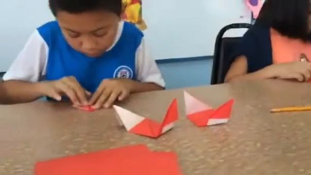 ORIGAMI CUBO CON LA CARA DE UN PAYASITO смотреть онлайн