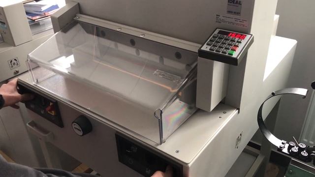 Guillotine Ideal 4850-95 EP смотреть онлайн