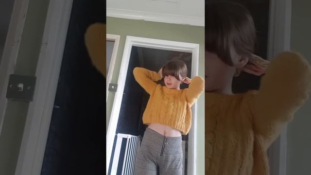 Scrunchie pics my outfit for a week 💚 смотреть онлайн