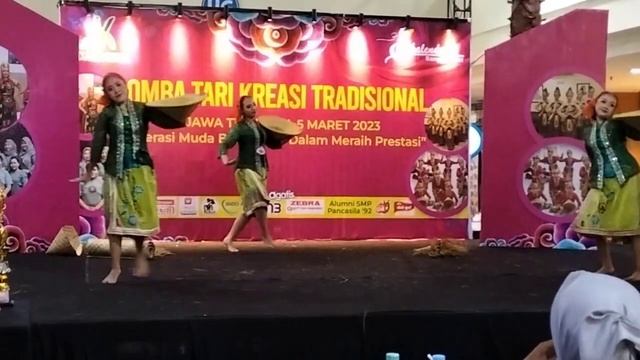 TARI PANEN PARI SANGGAR SUGTISEKARTAJI DIAJANG LOMBA TARI KREASI TINGKAT JATIM 2023 смотреть онлайн