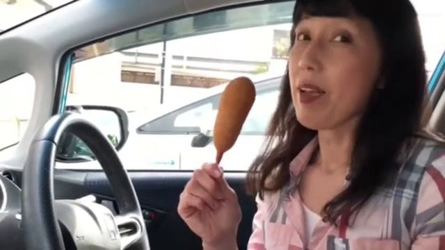 Why an American dog at Seven-Eleven in Japan? смотреть онлайн