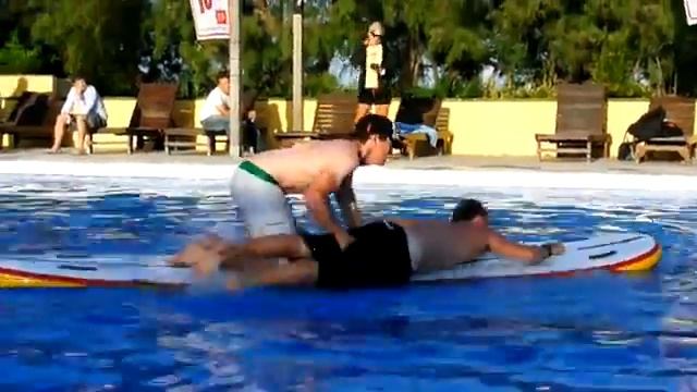 SUP rescue board смотреть онлайн