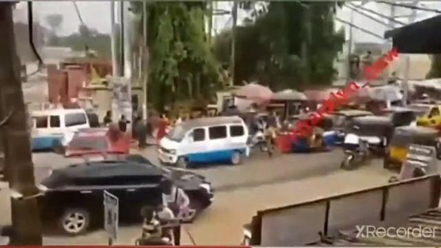 Yahoo boy dumps a girl by the roadside, after using her for money rituals смотреть онлайн