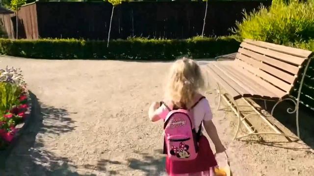Кристина и Пасхальный кролик Easter bunny смотреть онлайн