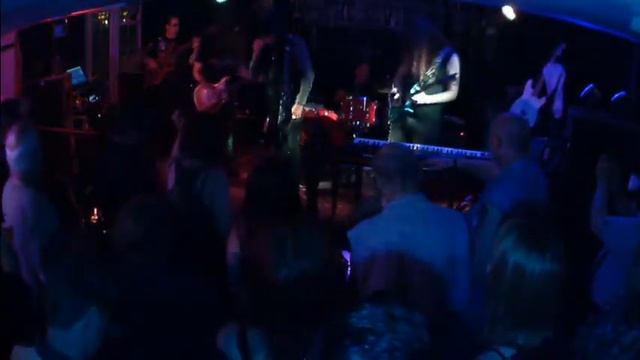 The Divide, The Dingo gig 2016 смотреть онлайн