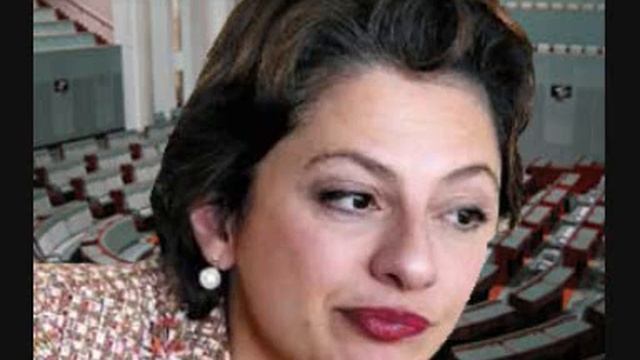 Sophie Mirabella on qanda смотреть онлайн