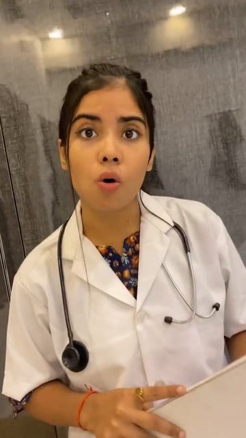 Ek Moti Aurat Ki Kahani😳Doctor Vs Patient #funnyshorts #ytshorts #shorts #triptiverma смотреть онлайн