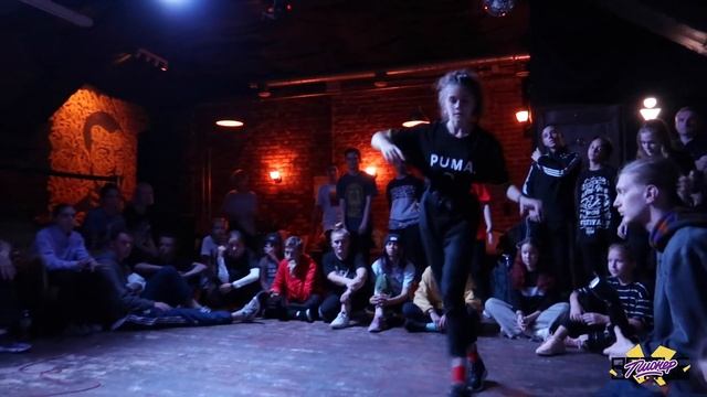 Пионер Battle vol.1 || TOP 16 GIRLS Beginners 1x1 || Данончик vs Zebra (win) смотреть онлайн