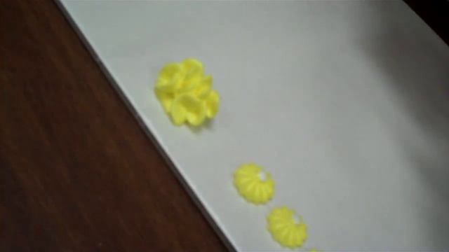 Royal Icing Flowers - Carnations смотреть онлайн