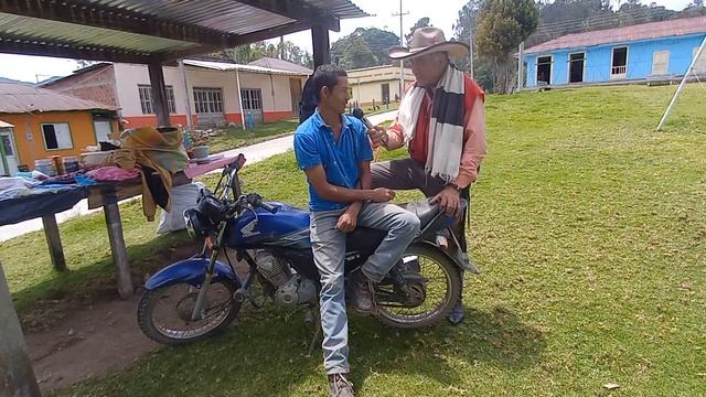 El Negociante De Eqinos En El Bosque Murillo Tol Presenta El Reportero El Propio