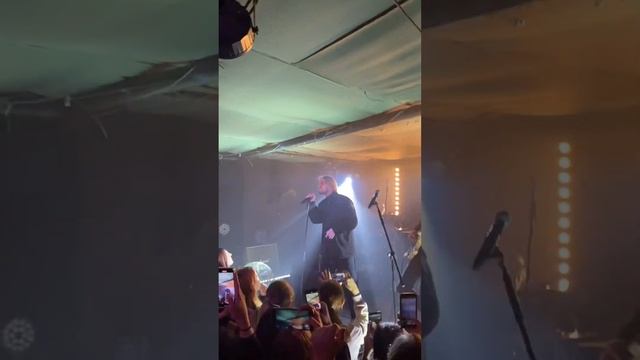 МАКСИМ СВОБОДА - ВОЗДУХ НА СИГАРЕТЫ КОНЦЕРТ В МОСКВЕ 06.10.2022 @MaksimSvoboda #максимсвобода смотреть онлайн