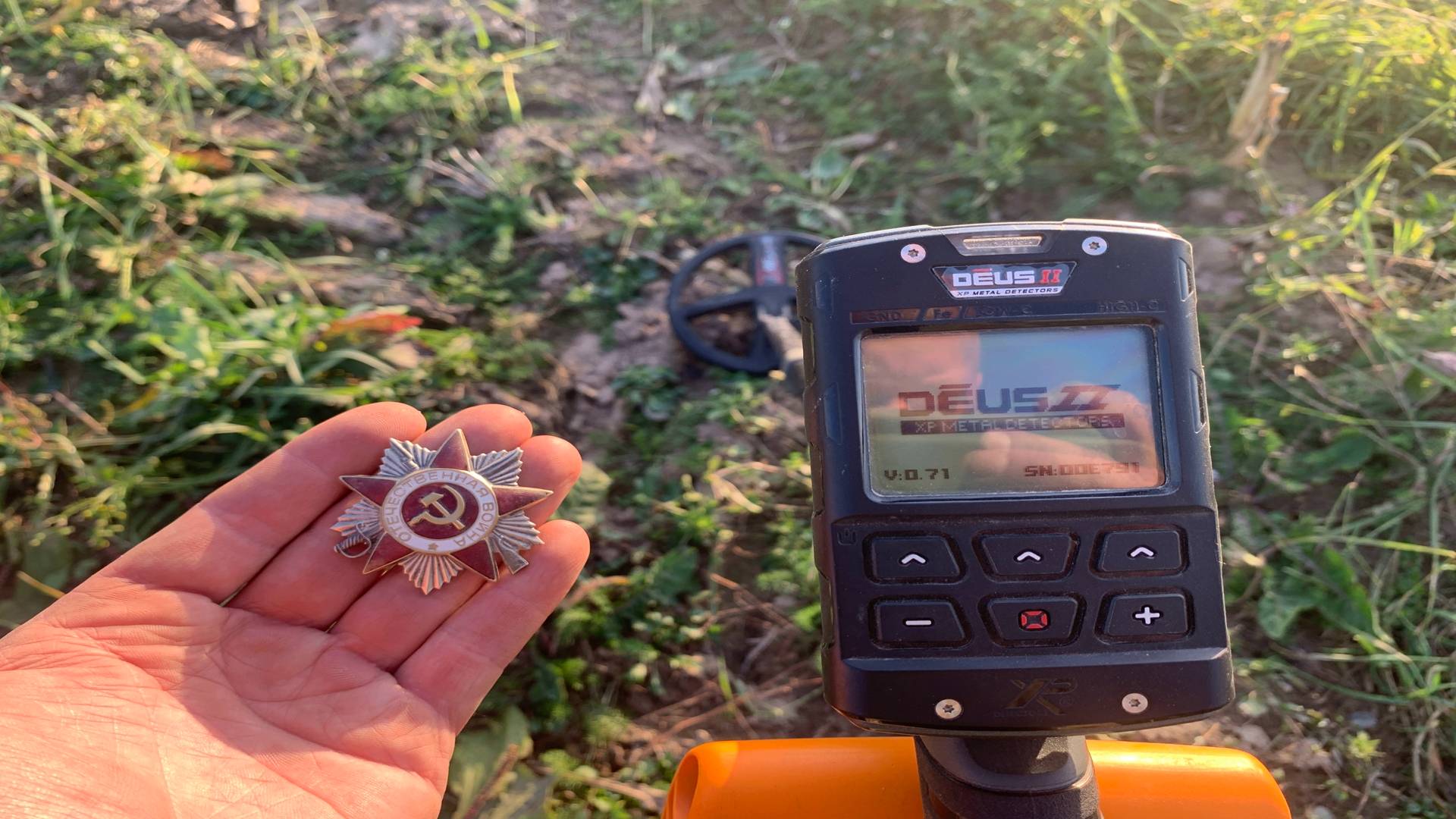 Нашли орден ВОВ с металлоискателем: удивительная находка! смотреть онлайн
