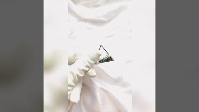 Кольцо из серебра с черным янтарем 