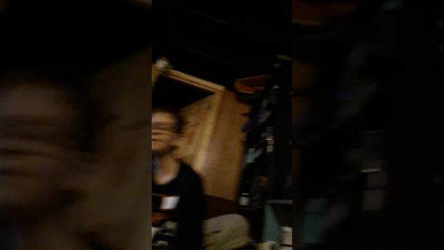 R Tr!zzle and Masscre Raps chillin & smokin смотреть онлайн