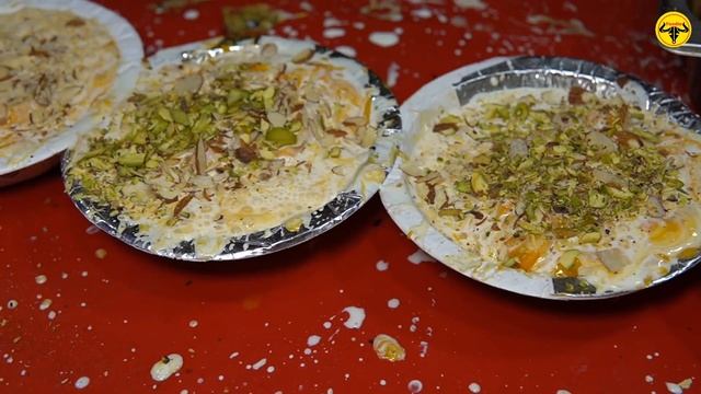 Pappu Blockbuster Kesar Dilwale Cream || Alphonso Mango Shake & More || Mumbai Street Food смотреть онлайн