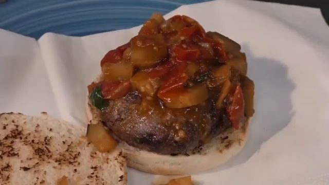 ITALIAN FOOD | Sardinian Red Tuna and Bottarga 101 смотреть онлайн