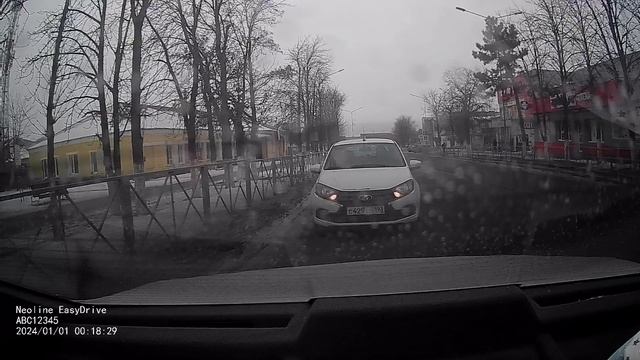 Neoline Easydrive 2K WiFi Dual, дневная съемка задней камеры Full HD через тонировку 5%. смотреть онлайн