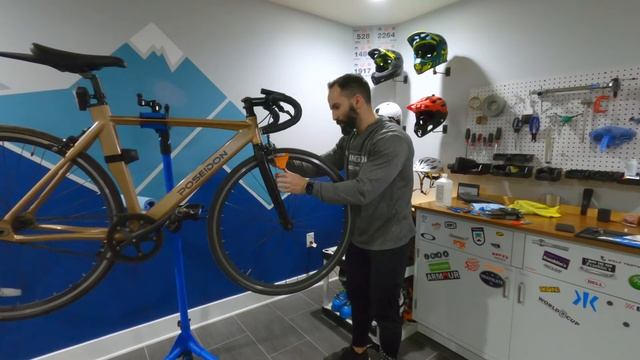 Bike Winter Tune-up | At home bicycle maintenance how-to and tool list смотреть онлайн