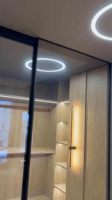 Стеклянные двери для гардеробной