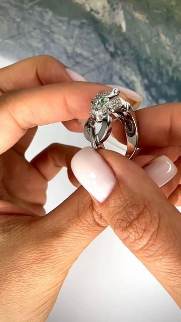 Кольцо с бриллиантами и тсаворитами стиль Cartier арт: АБ14953 смотреть онлайн