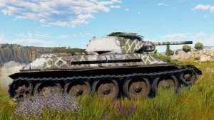 Играю на танке Т-34 в War Thunder.