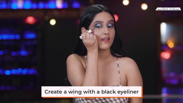 Soft Blue-Silver Smokey Eye Makeup ft. Aastha Srivastava - POPxo Makeup Masterclass смотреть онлайн