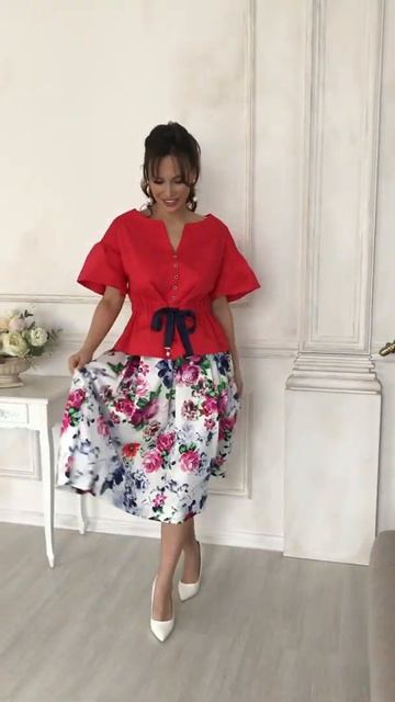 Мода Юрс 2688 красный / цветы смотреть онлайн