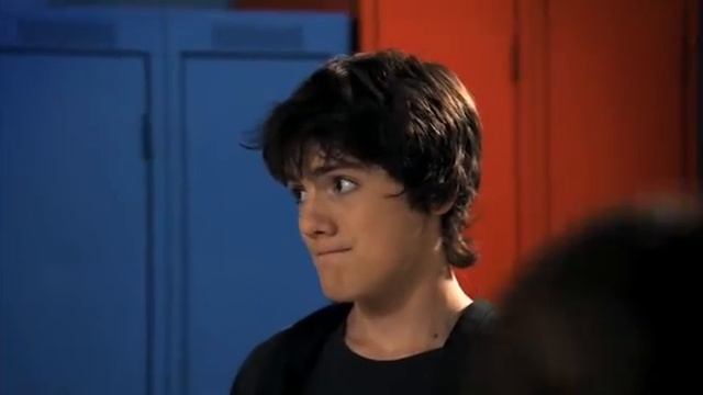 моя няня вампир 1 сезон 1 серия