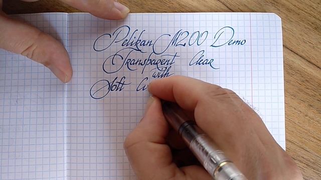 Pelikan M200 Demonstrator with Cursive Italic nib смотреть онлайн