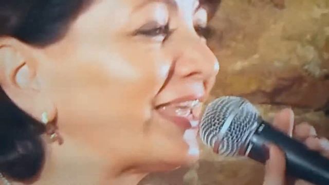 DELIA, MAMA SI DINESCU смотреть онлайн