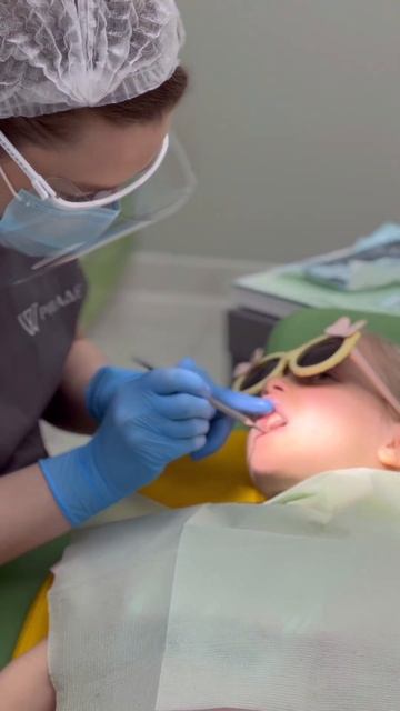 За 45 секунд покажем процесс профгигиены зубов. смотреть онлайн