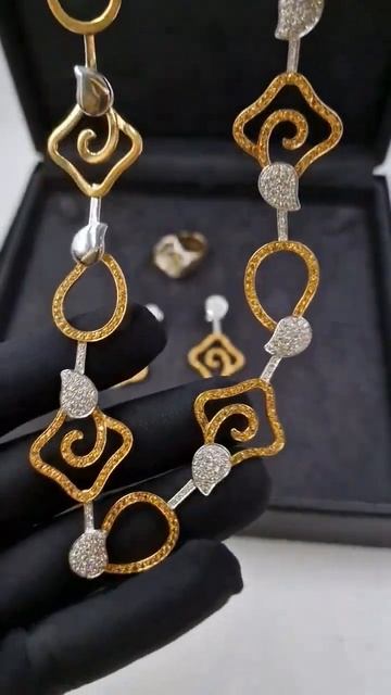 Обзор Nouvelle Bague колье желтое золото бриллианты 3ct желтые сапфиры! смотреть онлайн