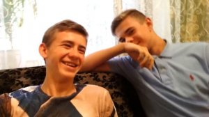 Vine:Как смеются парни!