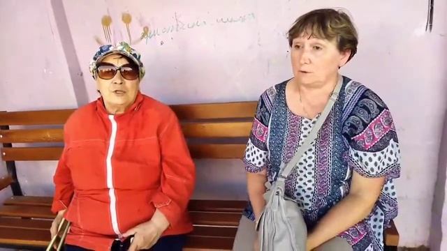 Начался ремонт проблемной лестницы по ул. Тукая,1. смотреть онлайн
