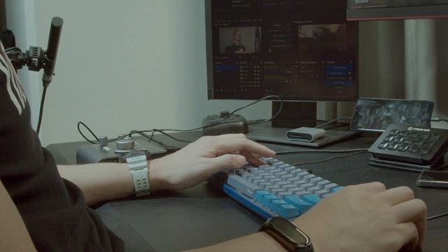 Discover Sexy Neon Magic Lubed Silver Switches 60% Mini Keyboard baby Sexy Most Enjoyable Thocky Ex смотреть онлайн