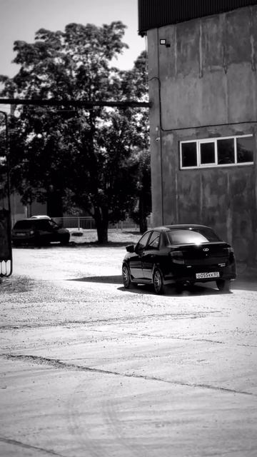 Представитель криминального мира😂 (Inst: mikedooooon) #sports #lada #vaz #granta #grantasport смотреть онлайн