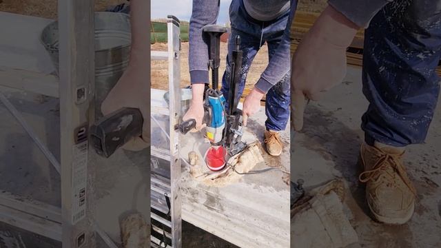 Бурение отверстия в плите перекрытия ПБ-220мм смотреть онлайн