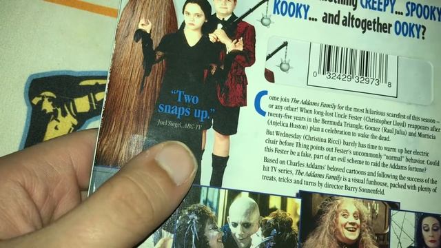The Addams Family ( 1991 ) on DVD смотреть онлайн
