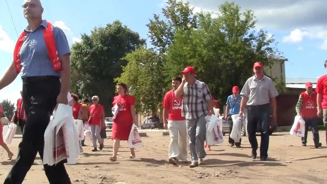 Встреча жителей Кинешмы с кандидатами в депутаты В.В.Клёновым и Д.Э.Саломатиным смотреть онлайн
