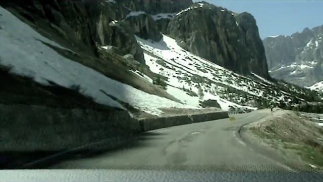 S243 driving the dolomite road смотреть онлайн
