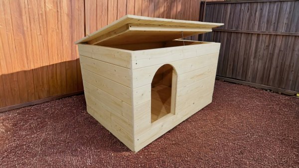 Процесс сборки будки для собаки.