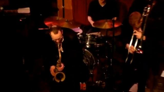 Tommy Tornado - "Coconut Rock Part 1 (+2 +3...)" - Supermarkt, Den Haag 2010 смотреть онлайн