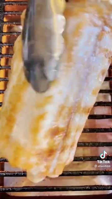 cooking crocodile tail 🍳🐊 смотреть онлайн