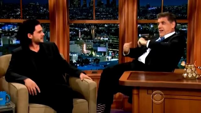 Craig Ferguson Creeps Kit Harington Out смотреть онлайн