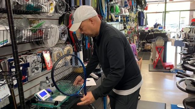YONEX TENNIS RACKETS - DO THEY HAVE THE BEST QUALITY CONTROL? смотреть онлайн
